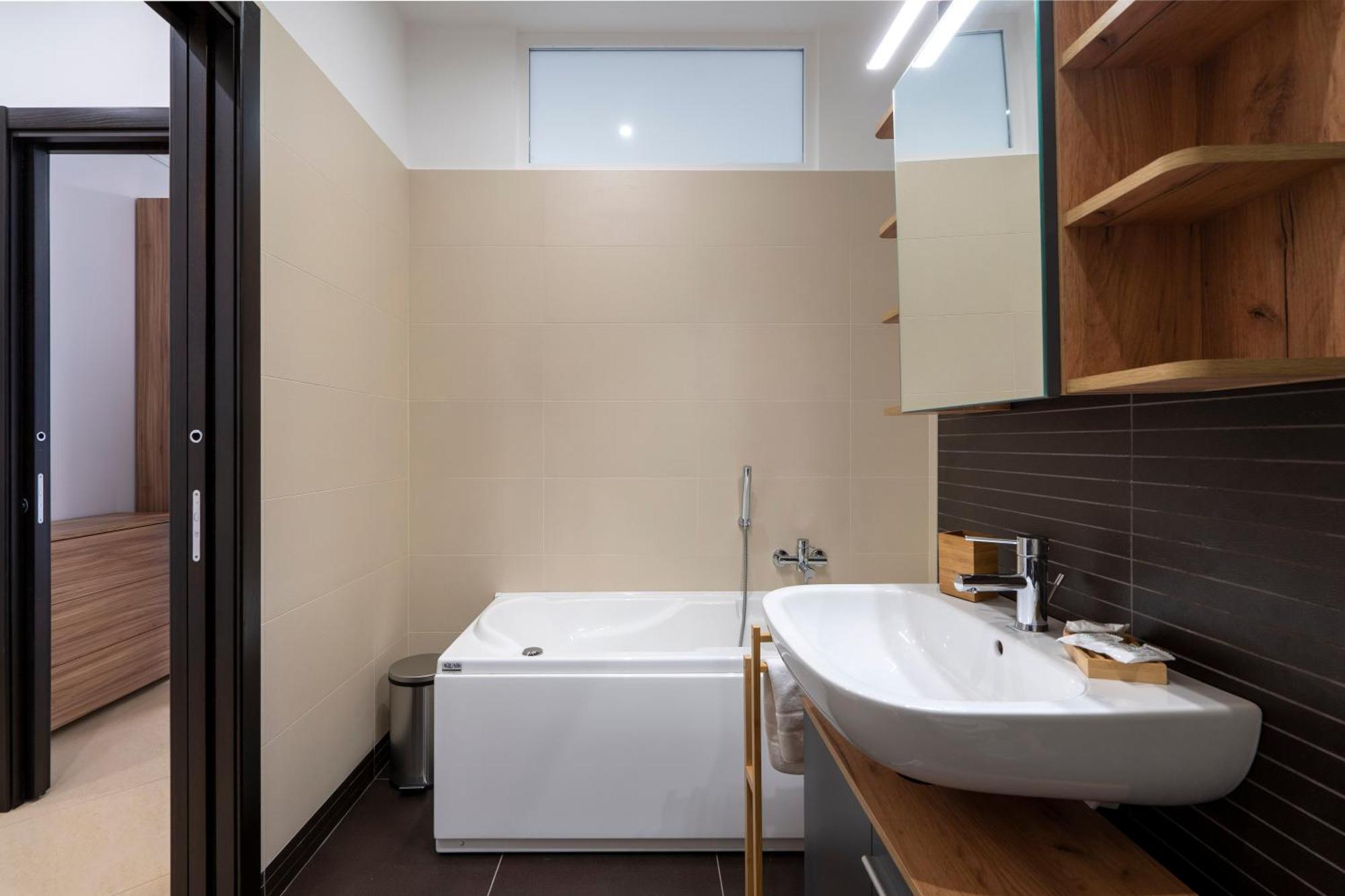 Boscoincitta Apt With Garage And Whirlpool Tub Bari Luaran gambar
